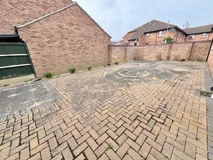 Photo 19- click for photo gallery